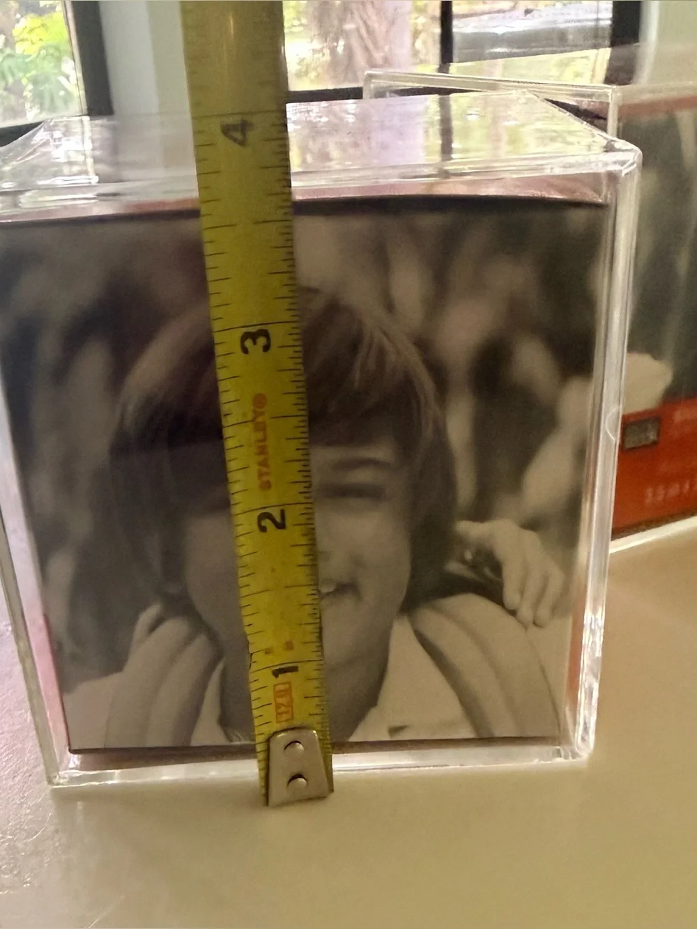 NEW PICTURE FRAME CUBES acrylic (2) holds 5 photos